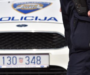 U Vrpolju započela 24-satna akcija nadzora brzine u prometu 03.04.2019., Vrpolje - Temeljem plana organizacije TIPSOL mreze prometne policije drzava Europe odrzava se 24-satna akcija nadzora brzine na podrcju cijele Republike Hrvatske, te jos 20 drzava Europe.
Photo: Hrvoje Jelavic/PIXSELL