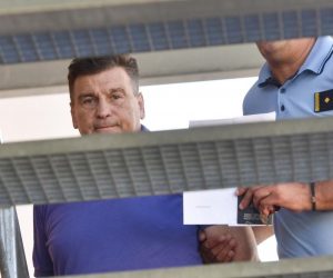 05.09.2019., Velika Gorica - Privodjenje Damira Skare, celnika AK Siget kojeg je zaposlenica prijavila za silovanje, na ispitivanje u Zupanijsko drzavno odvjetnistvo. Photo: Davorin Visnjic/PIXSELL