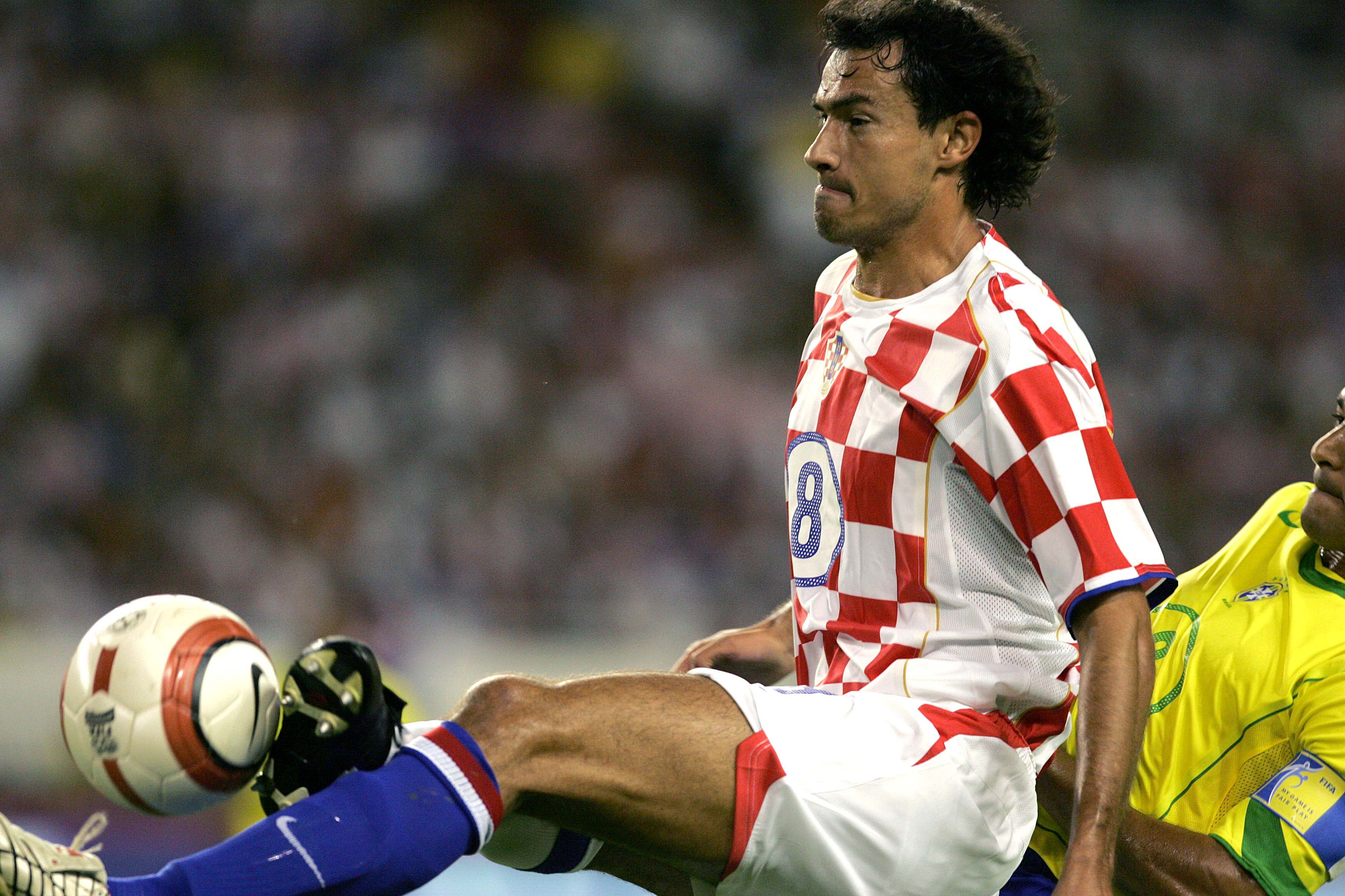 17.08.2005., Split - Marko Babic i Ricardinho na nogometnoj utakmici Hrvatska-Brazil, na Poljudu. 
Photo: Sanjin Strukic/24sata