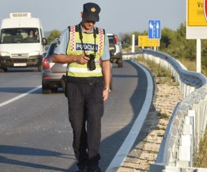 09.09.2018., Vodice - U slijetanju vozila na cesti Sibenik-Vodice na Jadranskoj magistrali, jedna osoba ozlijedjena

Photo: Hrvoje Jelavic/PIXSELL