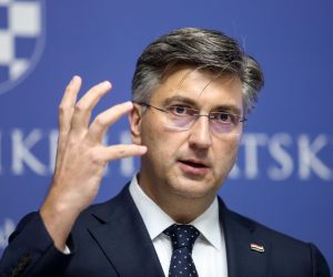11.10.2019., Zagreb - Premijer Andrej Plenkovic na konferenciji za medije je rekao da Povjerenstvo za odlucivanje o sukobu interesa nije jednoglasno donijelo odluku kojom je povrijedio nacelo djelovanja te ocijenio da se radi o stetnoj odluci za sam imidz Povjerenstva. 
Photo: Marin Tironi/PIXSELL