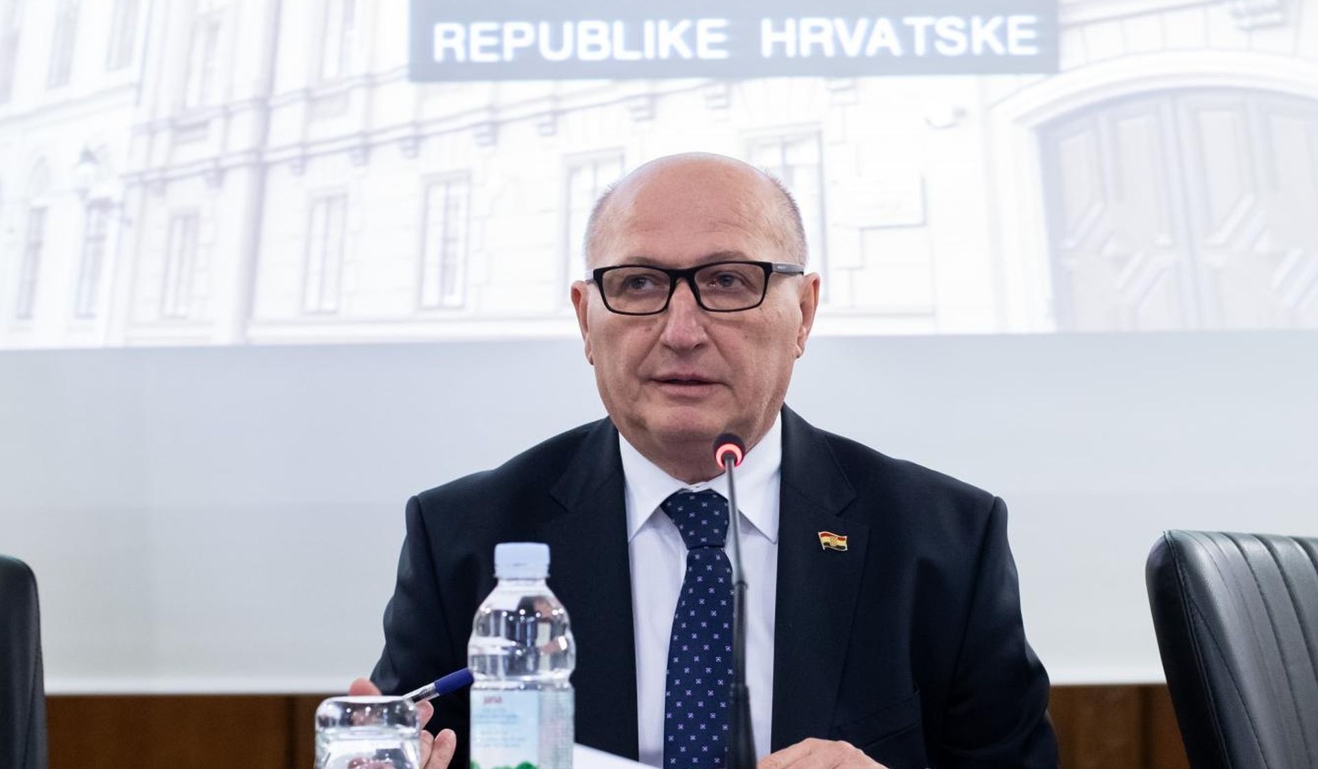12.07.2019., Zagreb - Na konferenciji za novinare predsjednik Ustavnog suda Miroslav Šeparovic izvijestio je o nekoliko novijih odluka za koje postoji poseban interes javnosti. Miroslav Separovic.
Photo: Davor Puklavec/PIXSELL