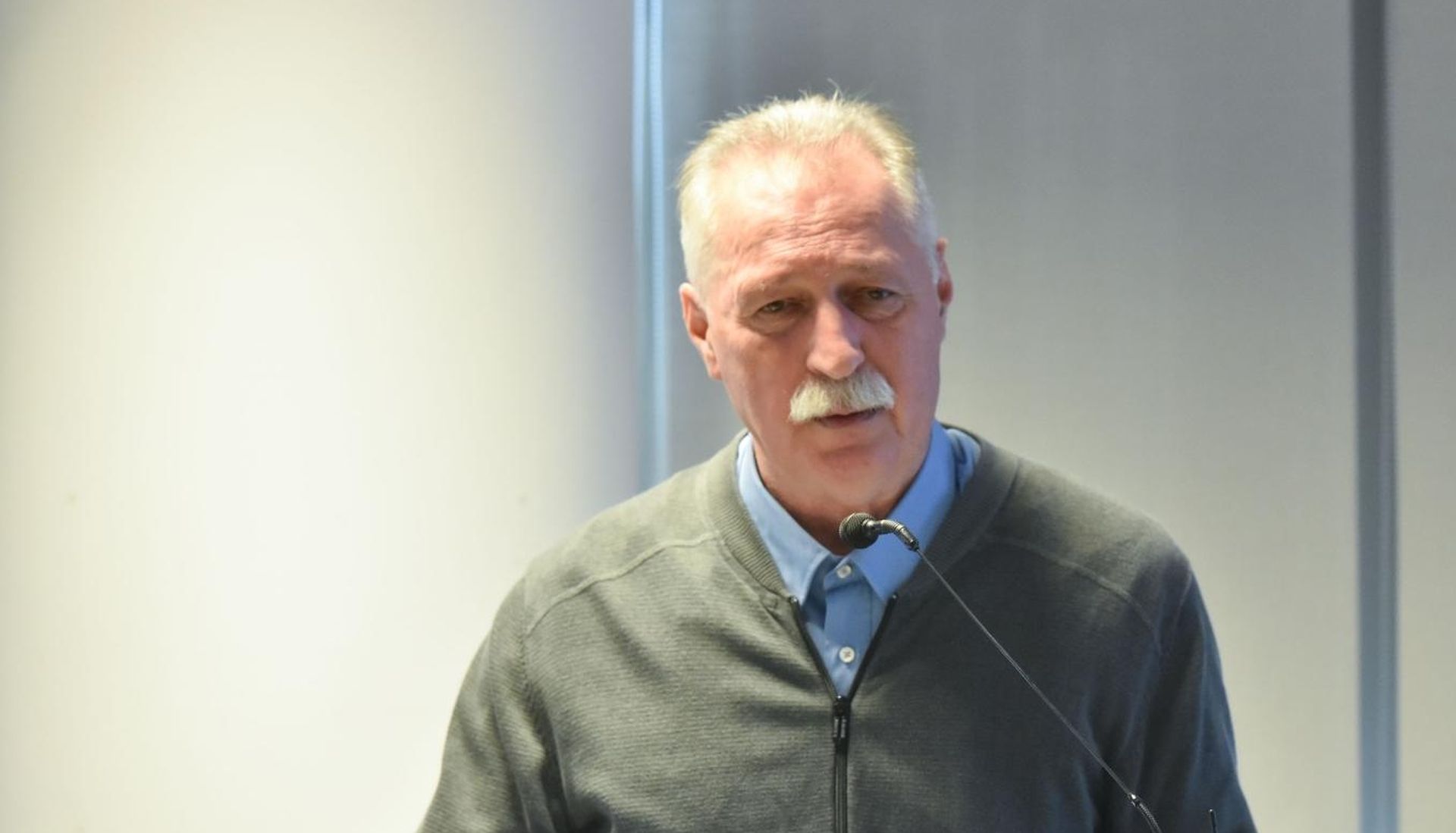 14.10.2019., Zagreb - U dvorani Sindikata odrzana je konferencija za medije Nezavisnog sindikata zaposlenih u srednjim skolama Hrvatske i Sindikata hrvatskih ucitelja. Predsjednik Nezavisnog sindikata zaposlenih u srednjim skolama Hrvatske Branimir Mihalinec. 
Photo: Davorin Visnjic/PIXSELL