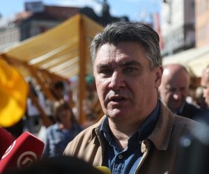 20.09.2019.,Zagreb,Trg bana Jelacica, sajam sto posto zagorsko obisao je predsjednicki kandidat Zoran Milanovic.
Photo: Marin Tironi/PIXSELL