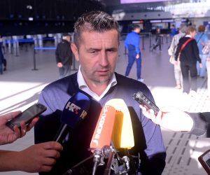 21.10.2019., Zracna luka Franjo Tudjman, Zagreb - Odlazak mlade momcadi i prve momcadi GNK Dinamo Zagreb na utakmicu lige prvaka u Ukrajinu.Nenad Bjelica.Photo: Marko Prpic/PIXSELL