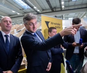 23.09.2019., Velika Gorica - Predsjednik Vlade Andrej Plenkovic sudjelovao je na svecanom otvorenju novog sortirnog centra Hrvatske poste u Velikoj Gorici.
Photo: Davor Puklavec/PIXSELL