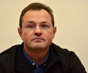 24.01.2018., Bjelovar, Gradska uprava - Predstavnici branitelja na konferenciji za medije najavili su sutrasnju prezentaciju programa braniteljskih zadruga vezanih uz potpisani ugovor s Podravkom oko otkupa poljoprivrednih proizvoda. Sutrasnji dogadjaj su najavili Igor Crnomaric, predsjednik Odbora za hrvatske branitelje i clanove njihovih obitelji Grada Bjelovara i Zeljko Dragasevic, predsjednik Koordinacije udruga proizaslih iz Domovinskog rata Bjelovar. Zeljko Dragasevic.
Photo: Damir Spehar/PIXSELL