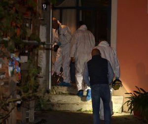 23.10.2019., Rijeka - Mrtvo tijelo zenske osobe pronadjeno u kuci  u mjestu Cavle. Policija obavlja ocevid.
Photo:Goran Kovacic/PIXSELL