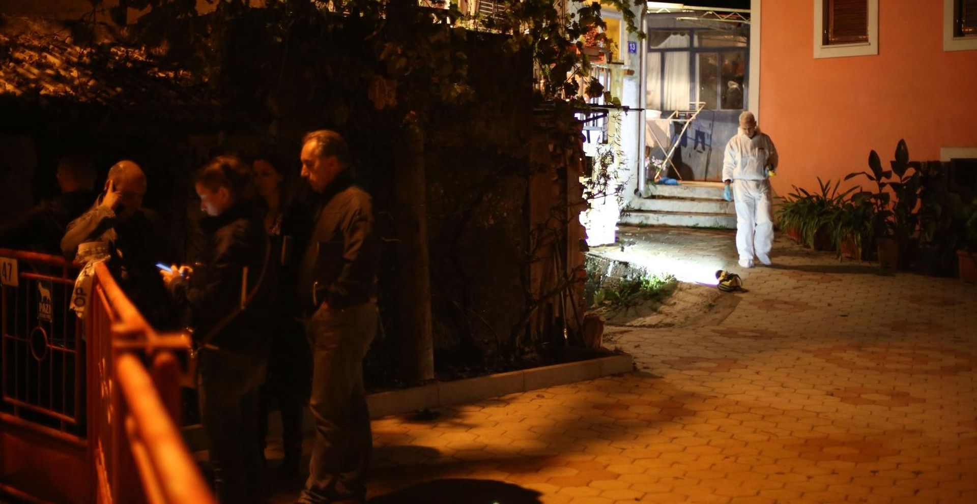 23.10.2019., Rijeka - Mrtvo tijelo zenske osobe pronadjeno u kuci  u mjestu Cavle. Policija obavlja ocevid.
Photo:Goran Kovacic/PIXSELL