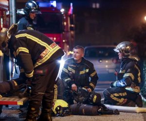 24.10.2019., Zagreb - Vatrogasci gase pozar u zgradi u ulici Horvata Kisa 5. Photo: Slavko Midzor/PIXSELL