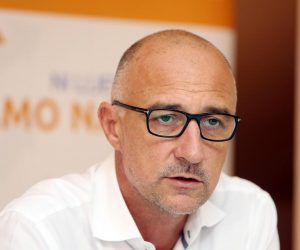 25.08.2019., Karlovac - Konferencija za medije Hrvatske narodne stranke – liberalnih demokrata  predsjednik HNS-a Ivan Vrdoljak te predsjednik Kluba zastupnika HNS-a i clan Predsjednistva HNS-a Milorad Batinic iznjeli su zakljucke sjednice Predsjednistva HNS-a.
Photo: Kristina Stedul Fabac/PIXSELL
