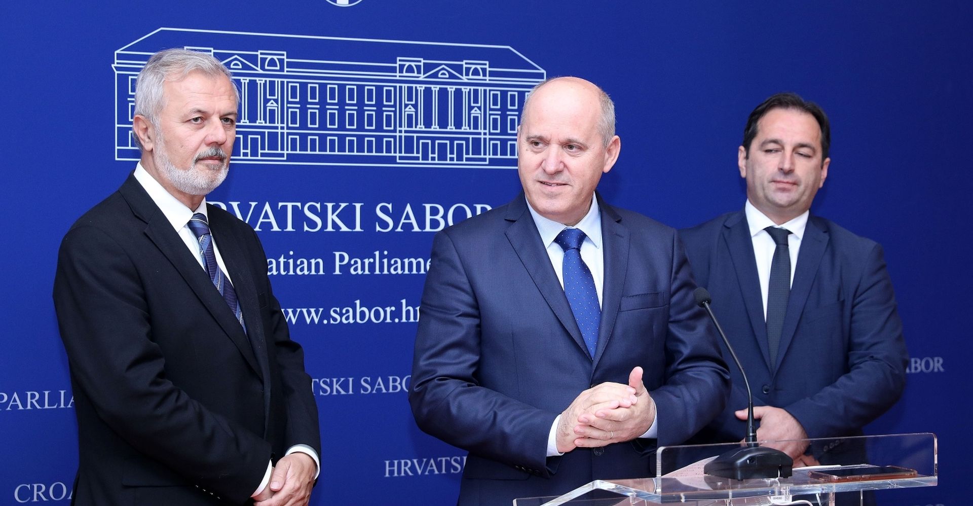 31.10.2019., Zagreb - Na konferenciji za medije HDZ-a celnici kluba zastupnika govorili su o tzv. aktikorupcijskom vijecu koje bi cinila oporba. Ante Sanader, Branko Bacic, Josip Boric Photo: Patrik Macek/PIXSELL