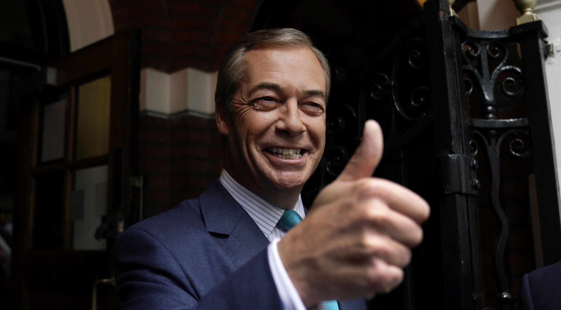 epa07964469 Brexit Party leader, Nigel Farage arrives at a campaign launch event in Central London, 01 November 2019. The UK general election will be held on the 12 October 2019.  EPA/WILL OLIVER
