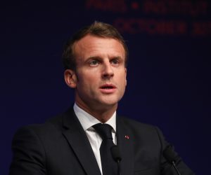 epa07960102 French President Emmanuel Macron delivers a speech during the Global Forum on Artificial Intelligence (AI) for Humanity (GFAIH) at the Institut de France in Paris, France, 30 October 2019.  EPA/LUDOVIC MARIN / POOL  MAXPPP OUT