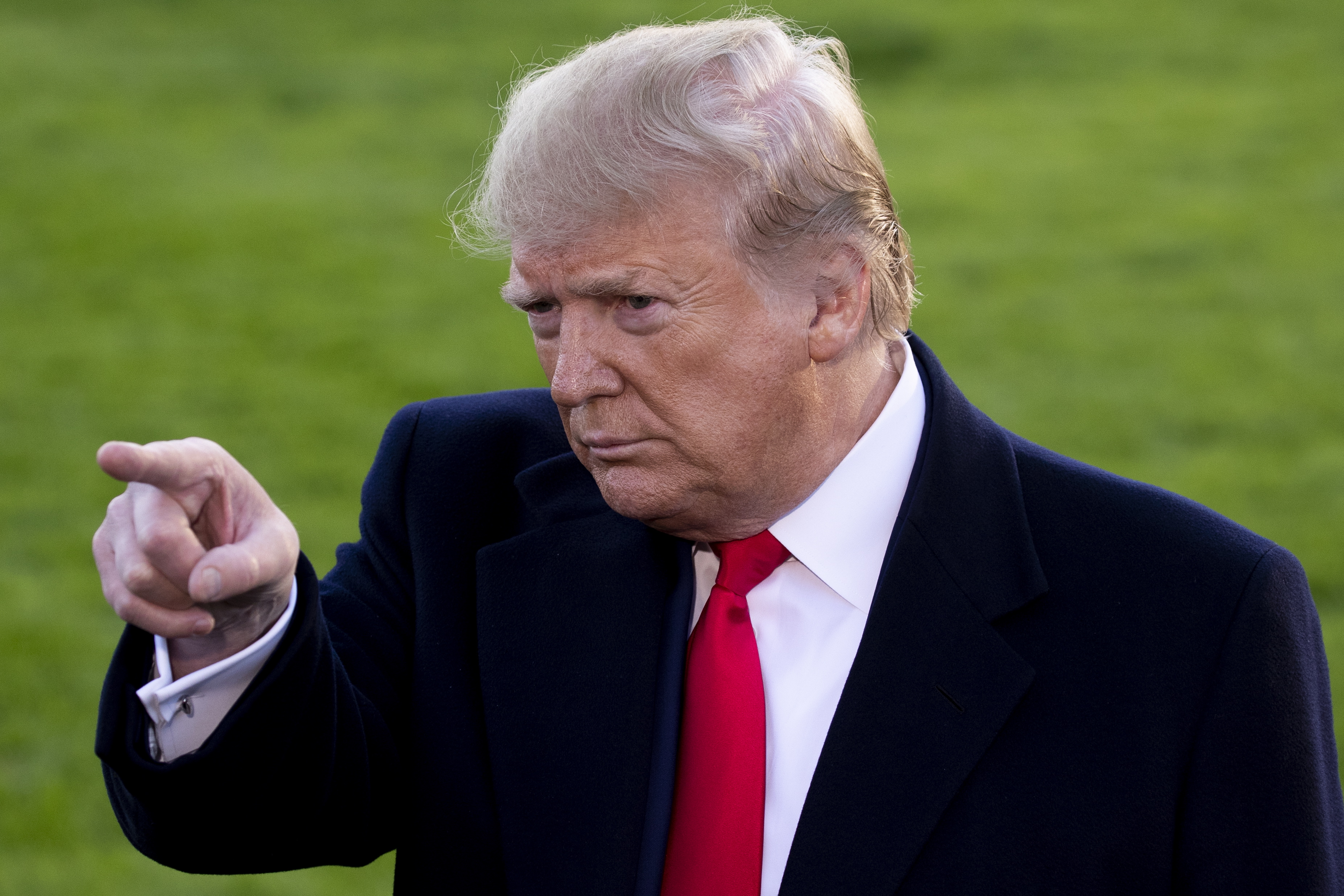 epa07972720 US President Donald J. Trump takes a question from a member of the news media before departing the South Lawn of the White House by Marine One in Washington, DC, USA, 04 November 2019. Trump travels to Lexington, Kentucky, to deliver remarks at a 'Keep America Great' campaign rally.  EPA/MICHAEL REYNOLDS