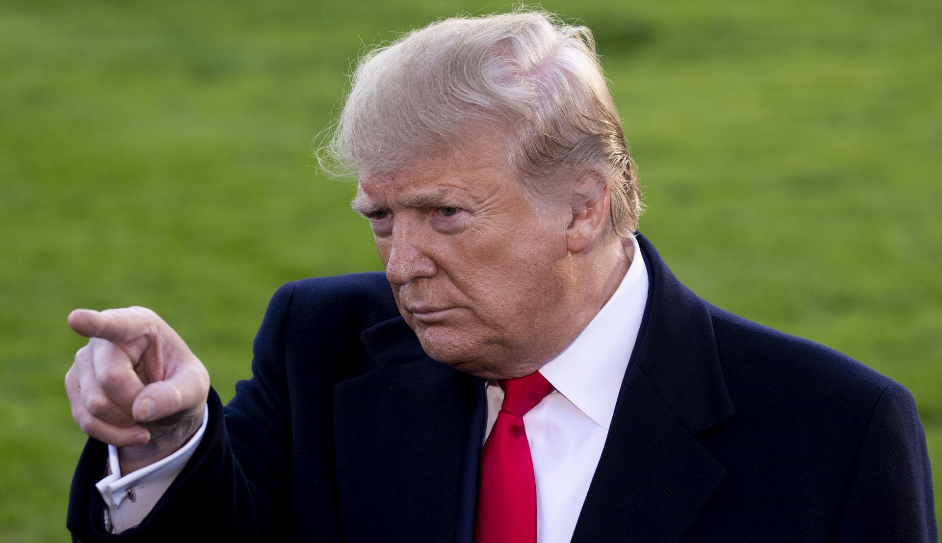 epa07972720 US President Donald J. Trump takes a question from a member of the news media before departing the South Lawn of the White House by Marine One in Washington, DC, USA, 04 November 2019. Trump travels to Lexington, Kentucky, to deliver remarks at a 'Keep America Great' campaign rally.  EPA/MICHAEL REYNOLDS