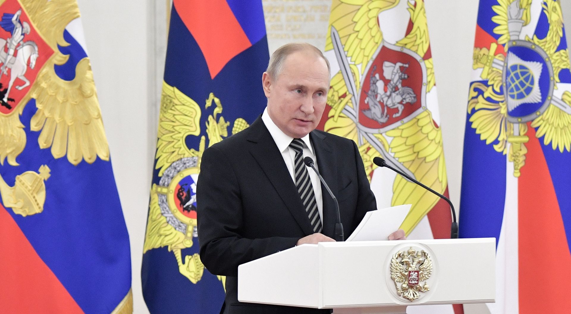 epa07976271 Russian President Vladimir Putin addresses the audience during a ceremony marking the promotion of senior officers to higher ranks in the Kremlin in Moscow, Russia, 06 November 2019.  EPA/ALEXEY NIKOLSKY/SPUTNIK/KREMLIN / POOL MANDATORY CREDIT