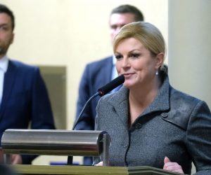 Zagreb, 08.11.2019 - U organizaciji Udruge sudaca za mladež, obiteljskih sudaca i stručnjaka za djecu i mladež te Poliklinike za zaštitu djece i mladih Grada Zagreba održana je konferencija povodom 30. godišnjice Konvencije o pravima djeteta.
Na fotografiji Kolinda Grabar Kitarović.
foto HINA/ Edvard ŠUŠAK/ es