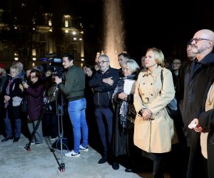 Zagreb, 09.11.2019. - Antifaistièka liga Republike Hrvatske na godinjicu Kristalne noæi 9. studenoga, organizirala je obiljeavanje Meðunarodnog dana borbe protiv faizma i antisemitizma na Trgu rtava faizma. Na fotografiji Milorad Pupovac, Ognjen Kraus, Lora Vidoviæ, Ilan Mor. foto HINA/ Lana SLIVAR DOMINIÆ/ lsd
