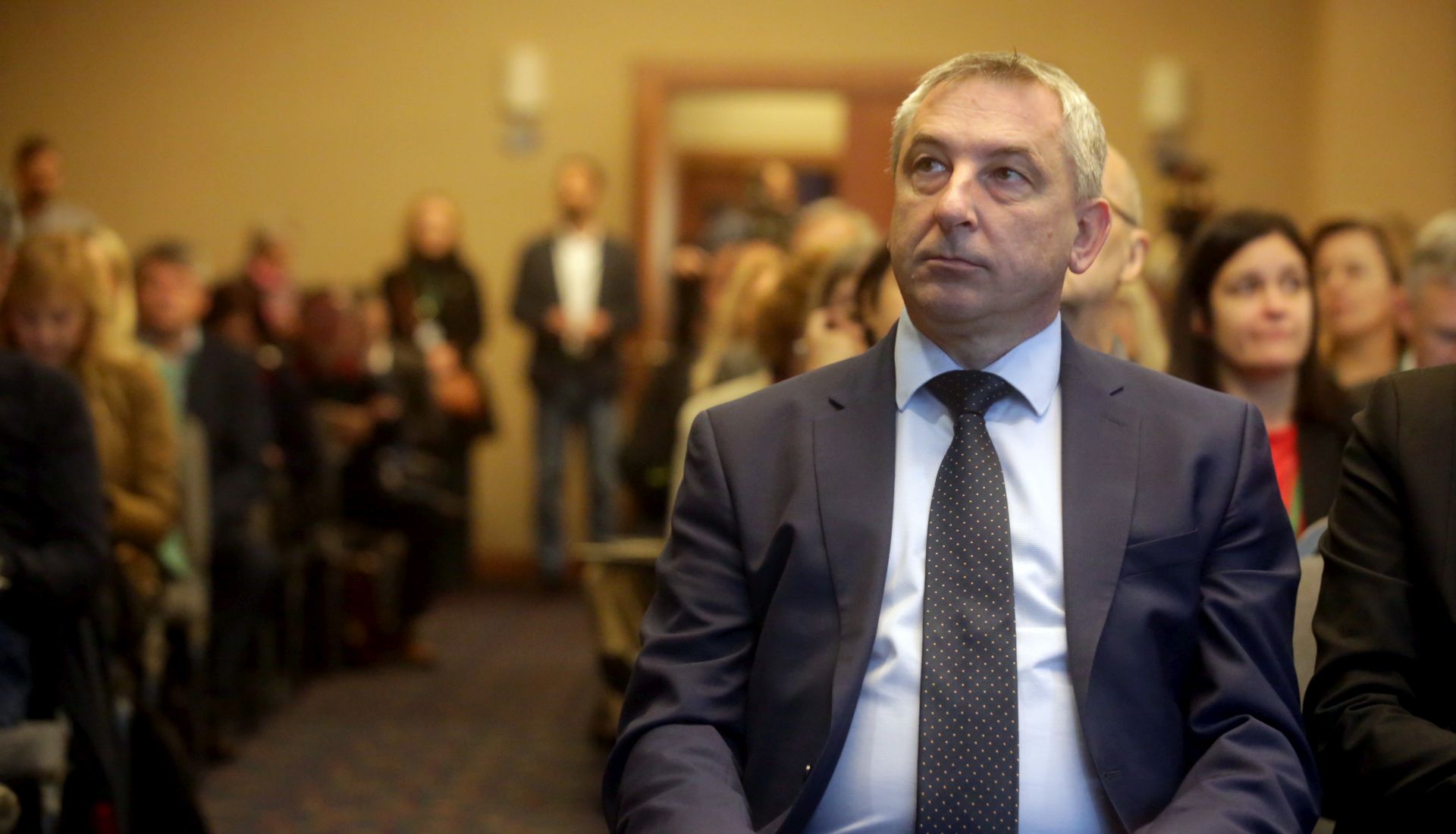 Zagreb, 11.11.2019. - Ministarstvo graditeljstva i prostornog uređenja održalo je konferenciju za medije "Zelena budućnost grada"  kako bi se razmjenila iskustva gradova i općina u planiranju i financiranju projekata zelene infrastrukture u urbanim područjima te kružnom gospodarenju prostorom i zgradama. Na fotografiji Predrag Štromar. foto HINA/ Daniel KASAP/dk