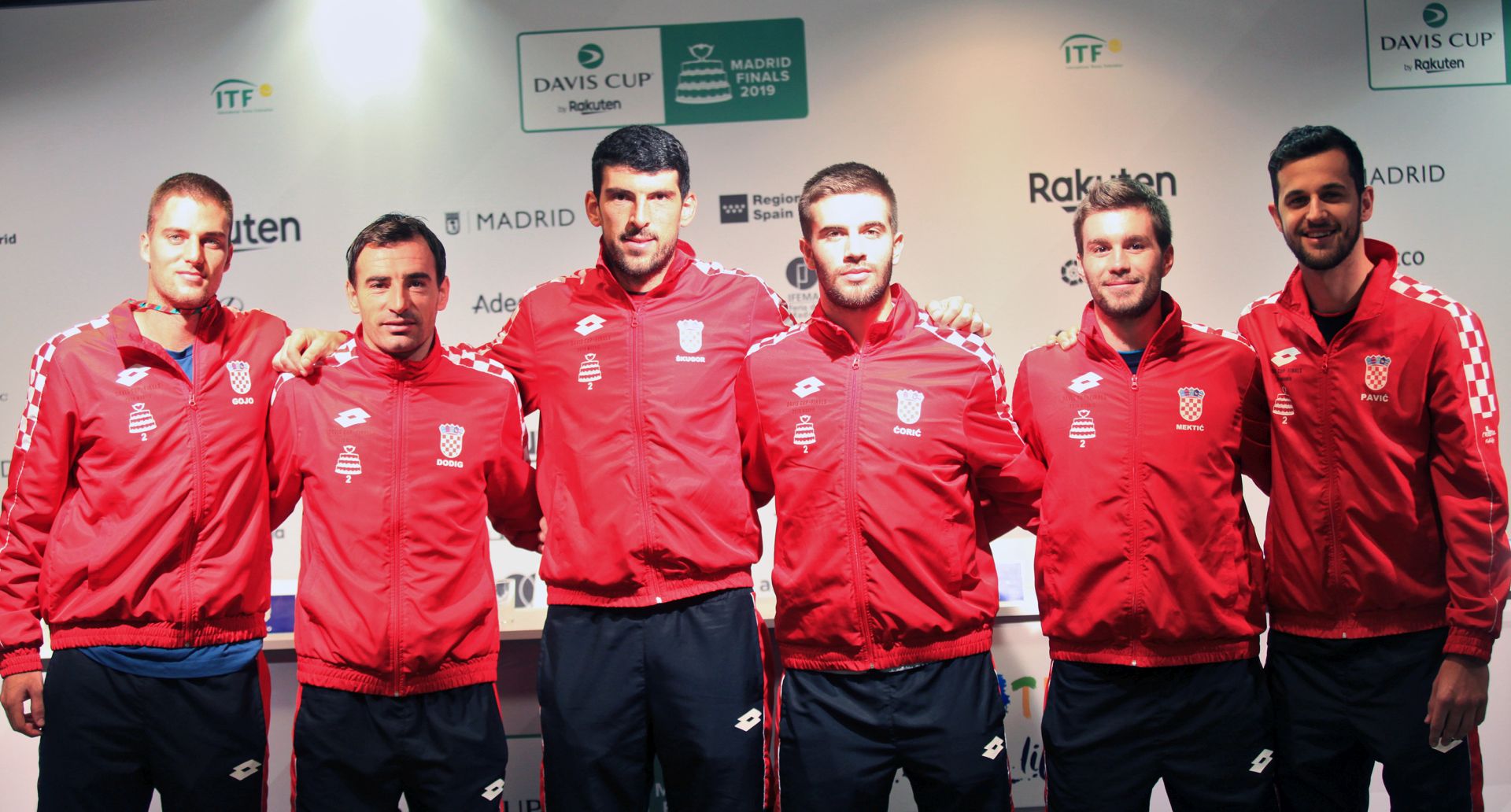 Madrid, 17.11.2019.- U sportskom centru Caja Magice u Madridu uoči početka Finala Davis cupa u nedjelju je održana konferencija za medije hrvatske Davis cup reprezentacije. Na slici Borna Gojo, Ivan Dodig, Franko Škugor, Borna Ćorić, Nikola Mektić, Mate Pavić.
foto HINA/ HTS/ Mario ĆUŽIĆ/ ml