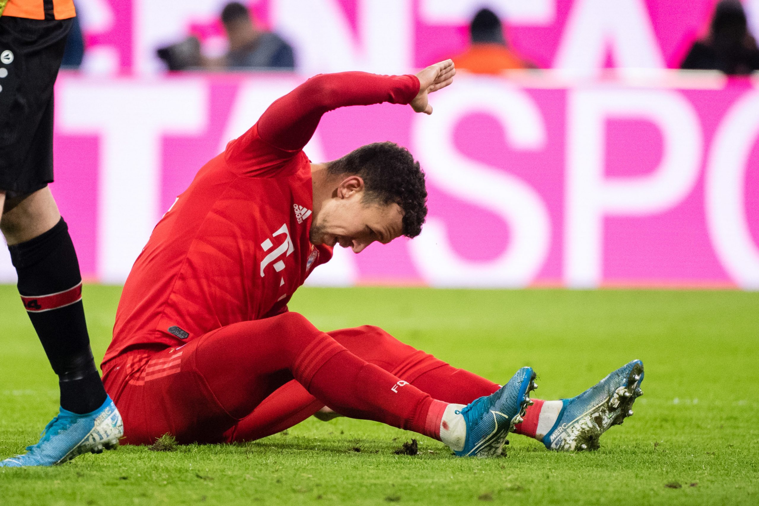 30 November 2019, Bavaria, Munich: Munich's Ivan Perisic reacts during the German Bundesliga soccer match between Bayern Munich and Bayer Leverkusen at the Allianz Arena. Photo: Matthias Balk/dpa - WICHTIGER HINWEIS: Gemäß den Vorgaben der DFL Deutsche Fußball Liga bzw. des DFB Deutscher Fußball-Bund ist es untersagt, in dem Stadion und/oder vom Spiel angefertigte Fotoaufnahmen in Form von Sequenzbildern und/oder videoähnlichen Fotostrecken zu verwerten bzw. verwerten zu lassen.