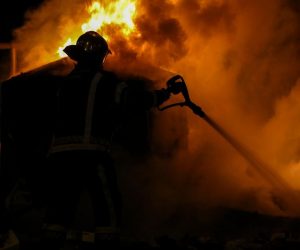 03.11.2019., Zagreb - Vatrogasci gase zapaljeni kontejner u naselju Kustosija kod Duvanjske ulice.
Photo: Jurica Galoic/PIXSELL
