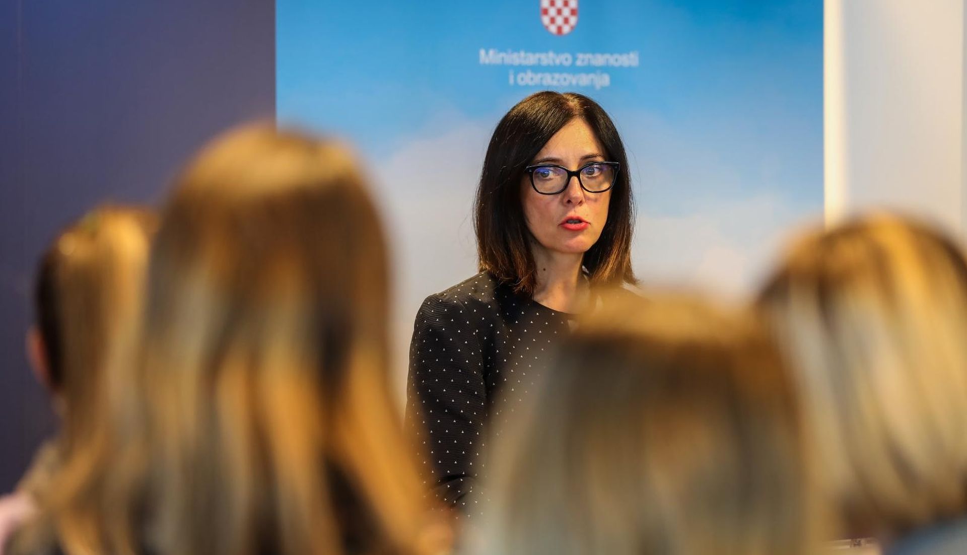 05.11.2019., Zagreb - Ministrica obrazovanja Blazenka Divjak sa suradnicima i izdavacima predstavila je novinarima tablete koje ce koristiti ucenici u projektu Skola za zivot. 
Photo: Jurica Galoic/PIXSELL