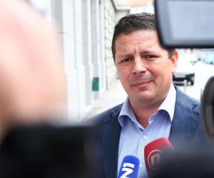 06.06.2017., Zagreb - Sjednica Predsjednistva HNS-a na kojem ce clanovi raspravljati o ulasku u koaliciju s HDZ-om. Tomislav Stojak. 
Photo: Zeljko Lukunic/PIXSELL