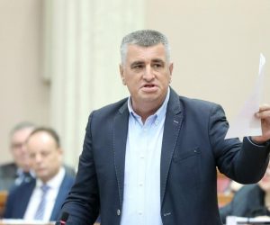 07.11.2019., Zagreb - Sabor. Nastavak sjednice Hrvatskog sabora. Nikola Grmoja, Miro Bulj, Bozo Petrov. Photo: Sanjin Strukic/PIXSELL