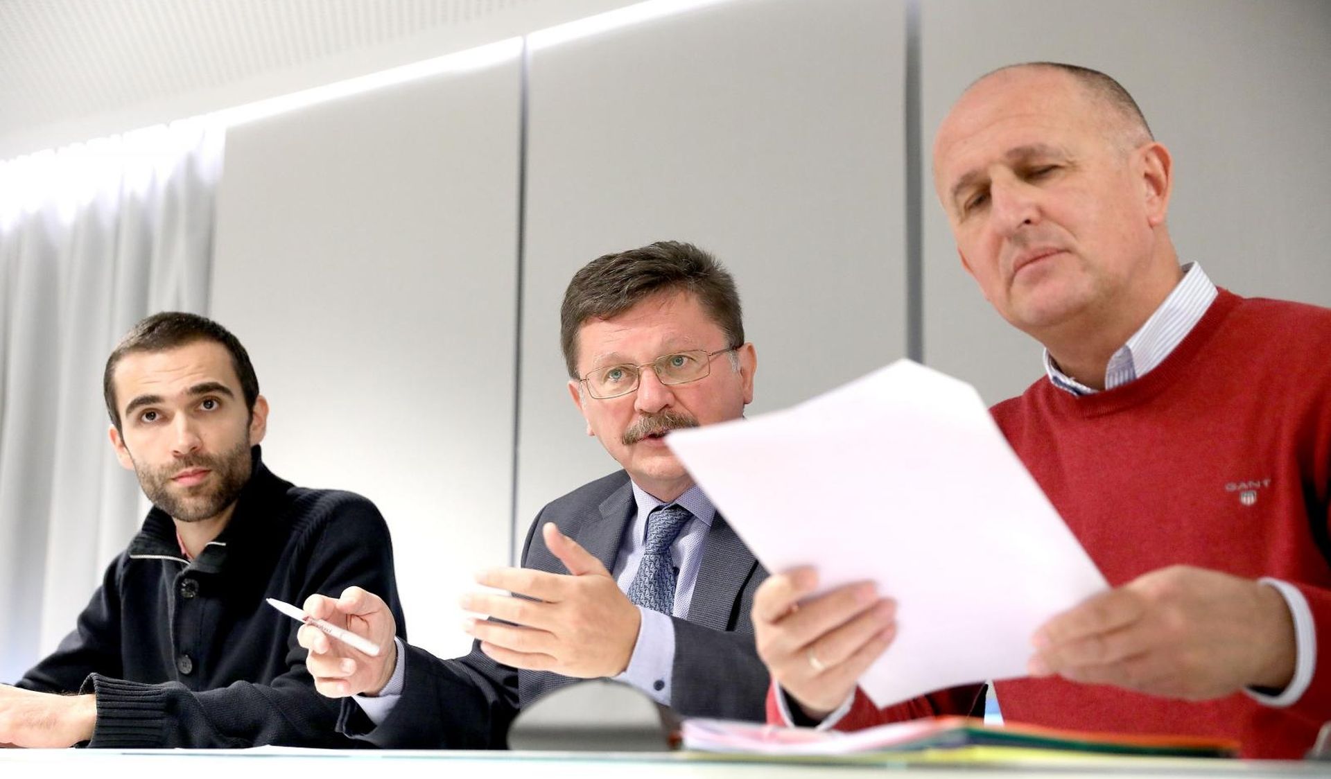 15.11.2019., Zagreb -Sindikat znanosti odrzao je konferenciju za medije na kojoj su komentirali premijerove izjave o placama prosvjetara .
Photo: Patrik Macek/PIXSELL