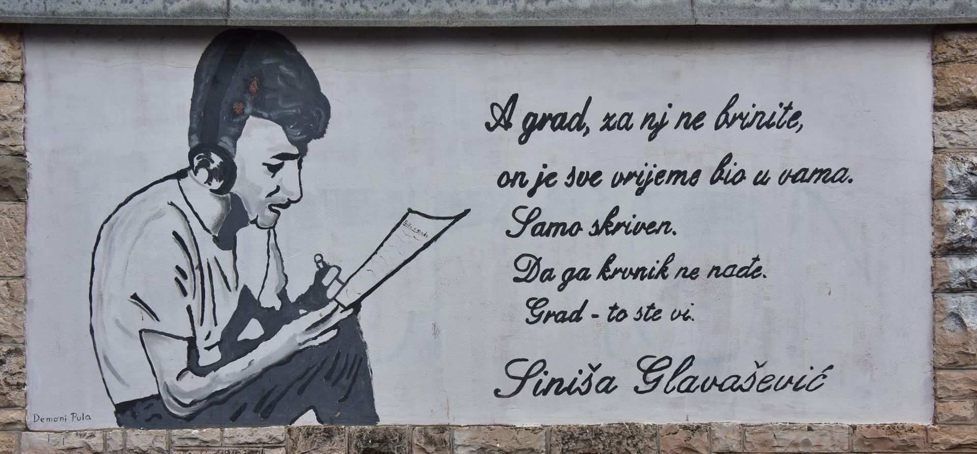 11.11.2019., Pula - Grafit posvecen Vukovaru u Vukovarskoj ulici. Photo: Dusko Marusic/PIXSELL