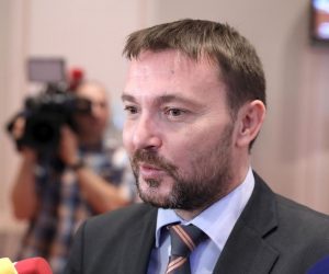 16.10.2019., Zagreb - Zastupnik Arsen Bauk komentirao je u Saboru premijerovu najavu o povecanju placa.
Photo: Patrik Macek/PIXSELL