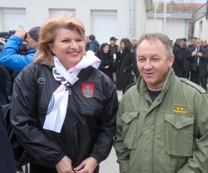 18.11.2019., Vukovar - Dan sjecanja na zrtvu Vukovara 1991.-2019. Kolonom sjecanja od vukovarske bolnice do memorijalnog groblja odaje se pocast Gradu Heroju, njegovoj zrtvi i stanovnicima tog grada. Na Kriznom putu - Koloni sjecanja sudjelovali su hrvatski branitelji s clanovima obitelji poginulih, ubijenih i zatocenih branitelja, drzavni vrh i brojni gradjani. Stevo Culej Photo: Davor Javorovic/PIXSELL