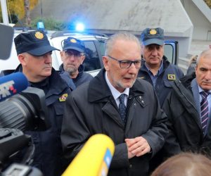 26.11.2019., Zagreb - Ispred zgrade Visoke policijske skole na Policijskoj akademiji odrzana primopredaja i demonstracija vozila i opreme namijenjenih zastiti vanjske granice Republike Hrvatske i Europske unije. Potpredsjednik Vlade i ministar unutarnjih poslova dr.sc. Davor Bozinovic. 
Photo: Tomislav Miletic/PIXSELL