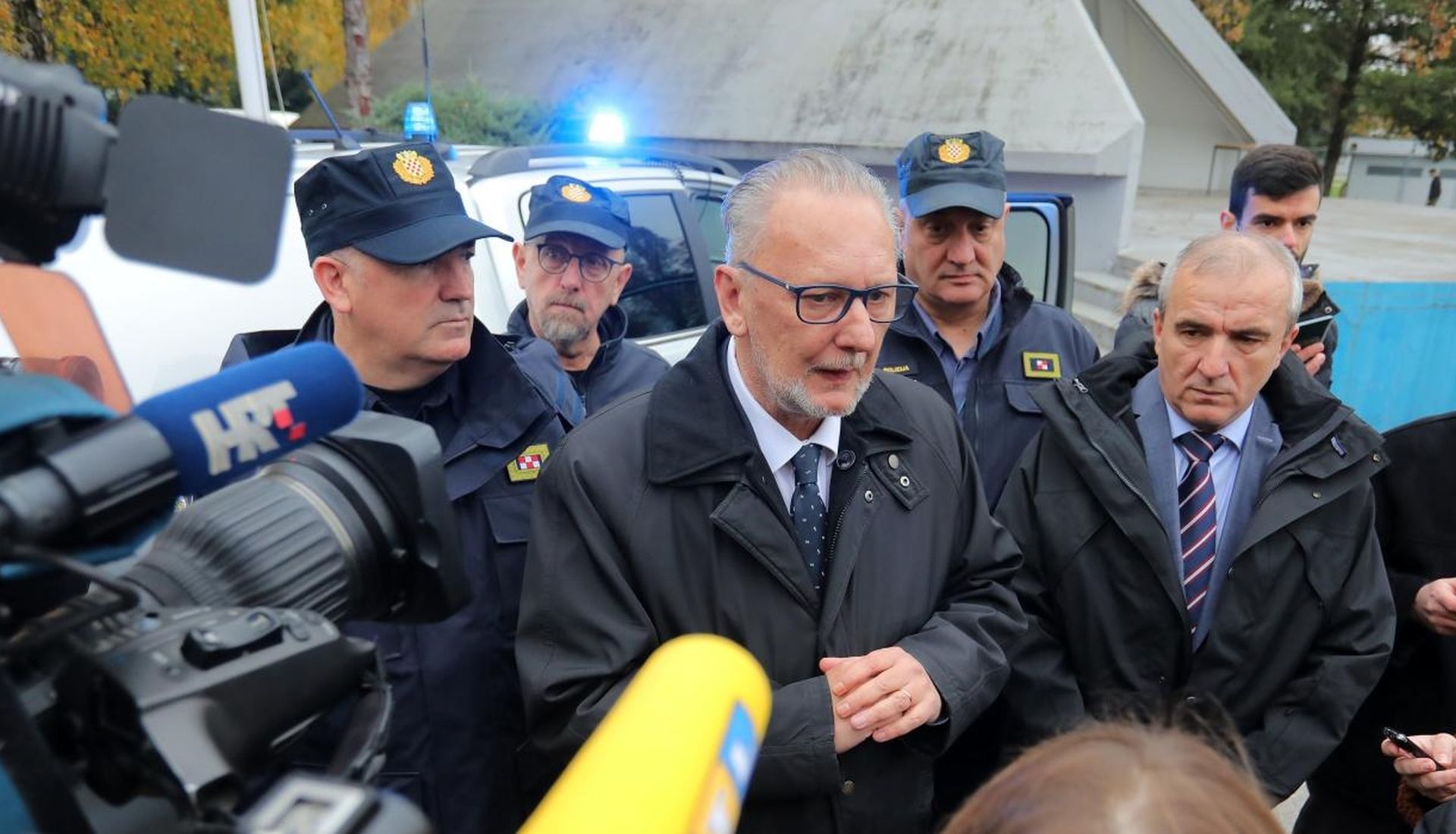 26.11.2019., Zagreb - Ispred zgrade Visoke policijske skole na Policijskoj akademiji odrzana primopredaja i demonstracija vozila i opreme namijenjenih zastiti vanjske granice Republike Hrvatske i Europske unije. Potpredsjednik Vlade i ministar unutarnjih poslova dr.sc. Davor Bozinovic. 
Photo: Tomislav Miletic/PIXSELL