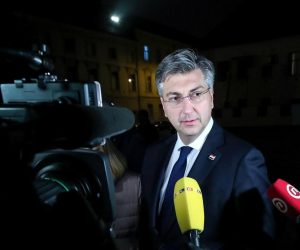 26.11.2019.,  Zagreb - Predsjednik Vlade RH Andrej Plenkovic na izlasku iz zgrade Vlade nakon redovne sjednice. Photo: Igor Kralj/PIXSELL