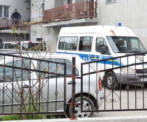 27.11.2019., Zagreb - Pretres kuce u Kozari putevima III nakon uhicenja vise osoba zbog falsificiranja dokumenata. 
Photo: PIXSELL