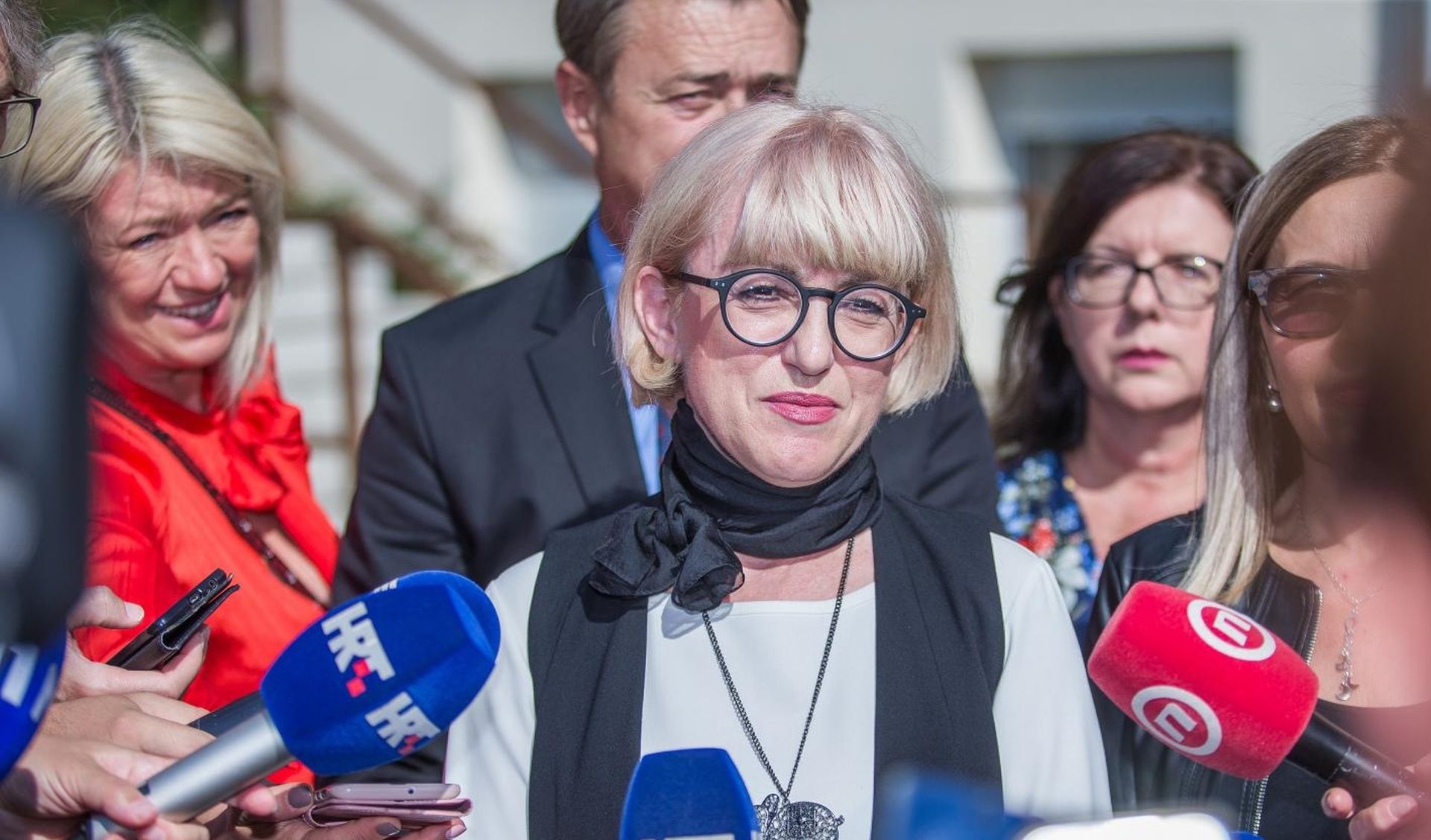 30.09.2019., Djakovo - Ministarstvo za demografiju, obitelj, mlade i socijalnu politiku odrzalo je konferenciju za medije na temu fizicka i tehnicka zastita djelatnika, status sluzbene osobe, najava strucnog usavrsavanja "Proaktivni modeli profesionalnog osnazivanja" te najava poticanja strukovne rasprave o mogucnostima i modalitetima zastitite socijalnih radnika na terenu.  Photo: Davor Javorovic/PIXSELL