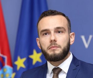 31.10.2019., Zagreb - Nakon sjednice Vlade na kojoj se raspravljalo o prijedlogu proracuna za 2020. godinu odrzana je konferencija za medije. Ministar rada i mirovinskog sustava Josip Aladrovic Photo: Patrik Macek/PIXSELL