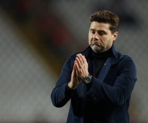 FILE PHOTO: Champions League - Group B - Crvena Zvezda v Tottenham Hotspur FILE PHOTO: Soccer Football - Champions League - Group B - Crvena Zvezda v Tottenham Hotspur - Rajko Mitic Stadium, Belgrade, Serbia - November 6, 2019  Tottenham Hotspur manager Mauricio Pochettino applauds the fans after the match    REUTERS/Marko Djurica - RC2Y5D9WQQRT/File Photo Marko Djurica