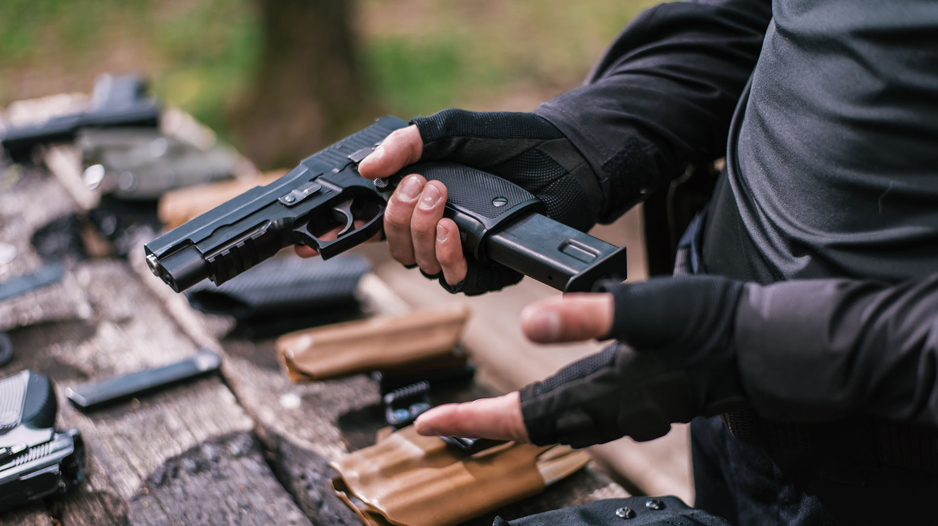 instructor in sport shooting to test your weapons in nature