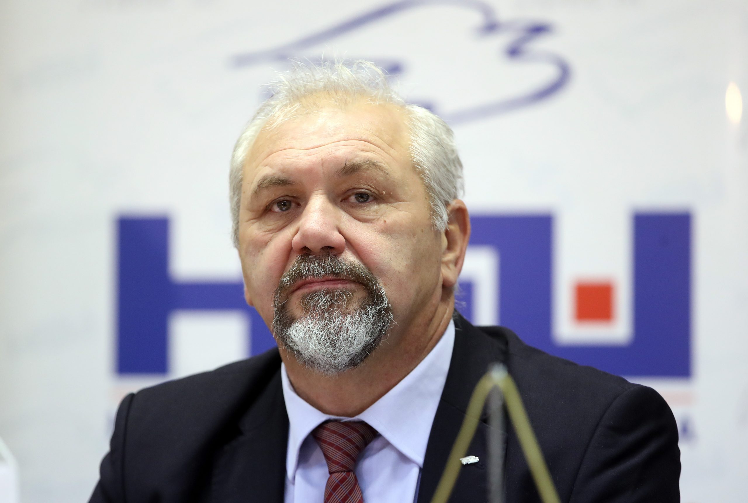 Zagreb, 28.11.2019 - Sporazum o suradnji potpisali su Hrvatska stranka umirovljenika, Blok umirovljenici zajedno, Umirovljenici Slavonije i Baranje i Demokratska stranka umirovljenika. Na slici predsjednik Hrvatske stranke umirovljenika (HSU) Silvano Hrelja.
foto HINA/ Damir SENCAR/ ds
