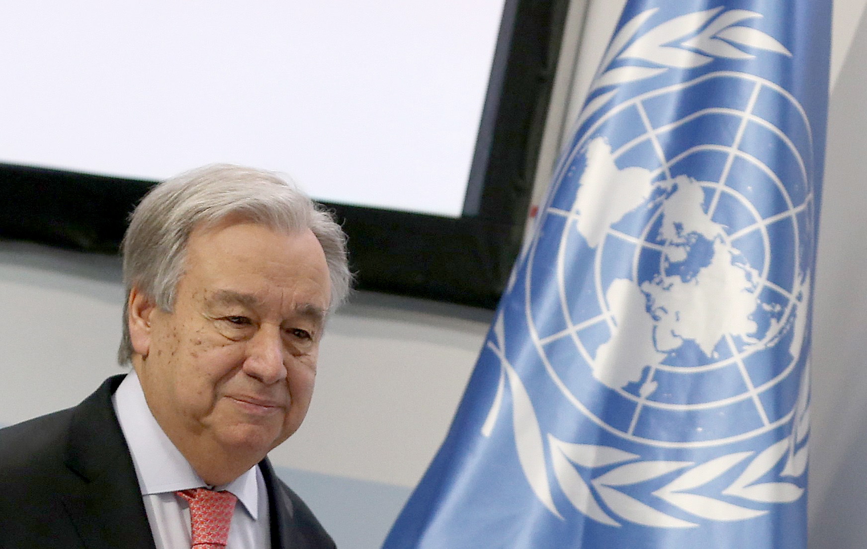 epa08036895 UN Secretary General Antonio Guterres addresses a press conference about the COP25 Climate Summit in Madrid, Spain, 01 December 2019. The UN Climate Change Conference COP25 will run from 02 to 13 December 2019 in the Spanish capital.  EPA/JAVIER LIZON