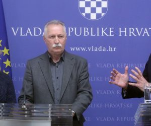 Zagreb, 02.12.2019. - Konferencija za medije sindikata i predsjednika vlade RH Andreja Plenkovića. Na fotografiji Sanja Šprem, Branimir Mihalinec, Andrej Plenković.  foto HINA/ Daniel KASAP/dk