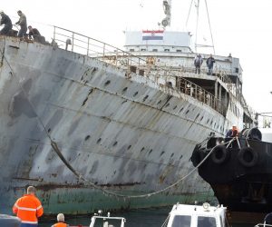 Rijeka, 05.12.2019. - Brod Galeb u četvrtak je iz riječke luke Porto Baroš otegljen u brodogradilište Dalmont u Kraljevici na renoviranje i preinaku u brod Muzej. Brod je jedan od najvećih investicija programa Rijeka Europska  prijestolnica kulture 2020.
foto HINA/ Miljenko KLEPAC/ ml