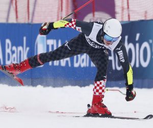 epa08055739 Filip Zubcic of Croatia in the finish area during the second run of the Men’s Giant Slalom at the FIS Alpine Skiing World Cup in Beaver Creek, Colorado, USA, 08 December 2019.  EPA/JOHN G. MABANGLO
