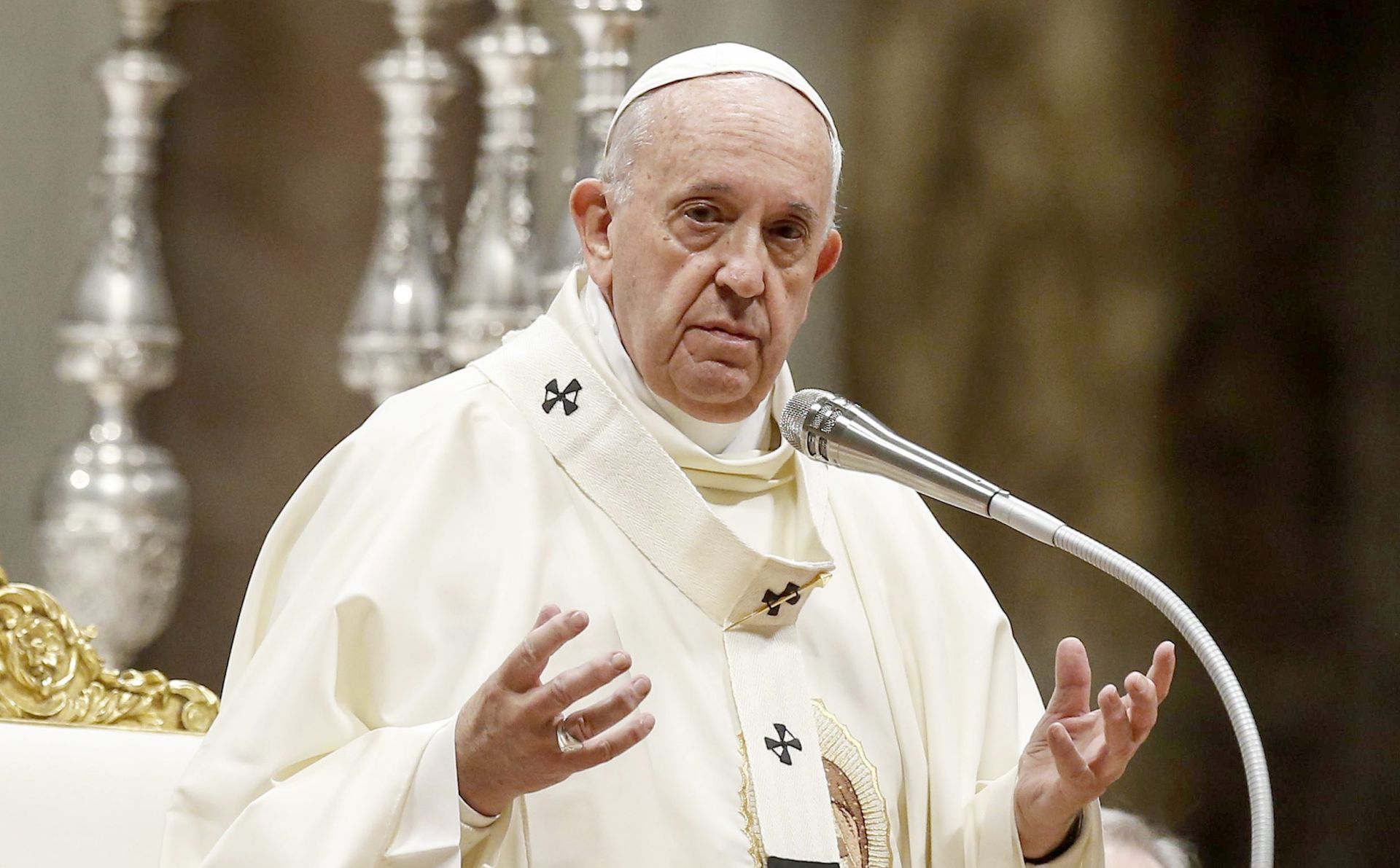 epa08066048 Pope Francis leads the celebration of the Festivity of Our Lady of Guadalupe in St. Peter's Basilica at the Vatican, 12 December 2019.  EPA/FABIO FRUSTACI