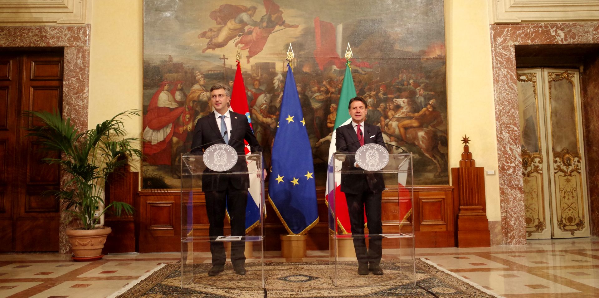 Rim, 18.12.2019. - Susret premijera Andreja Plenkovića s talijanskim premijerom Giuseppeom Conteom. foto HINA/ Ivan ŠARAVANJA/ ml