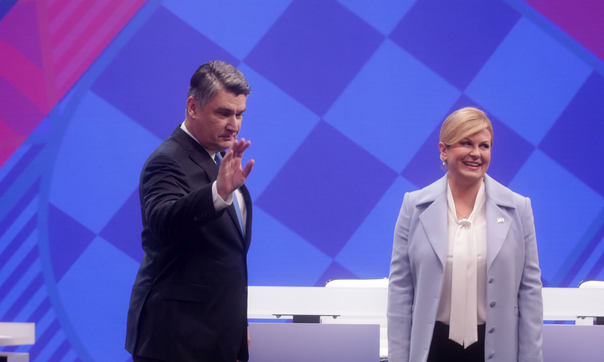 Zagreb, 30.12.2019. - Sučeljvanje predsjedničkih kandidata Zorana Milanovića i Kolinde Grabar-Kitarović na RTL-u.  Na fotografiji Zoran Milanović, Kolinda Grabar-Kitarović.  foto HINA/ Daniel KASAP/dk
